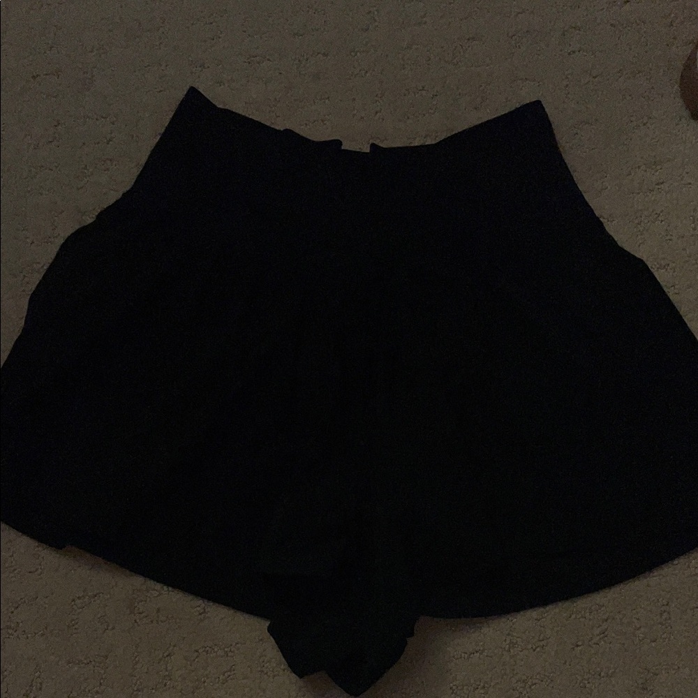 Women's Black Shorts Aerie flow shorts
